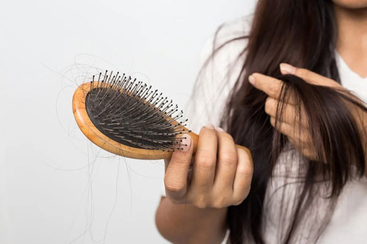 جلوگیری از ریزش مو با محصولات مراقبتی